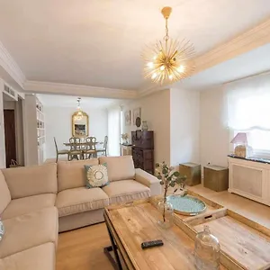 Apartment Luxe Castelar 19, Seville